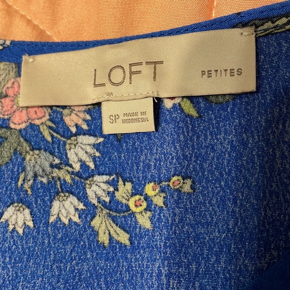 Loft long sleeve blouse size small petite - Picture 2 of 8